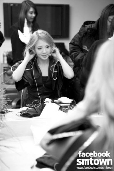 Snsd-live-with-kelly-11 1
